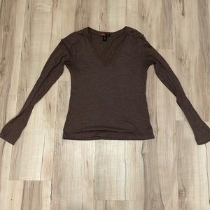 Size M Rue 21 v-neck top